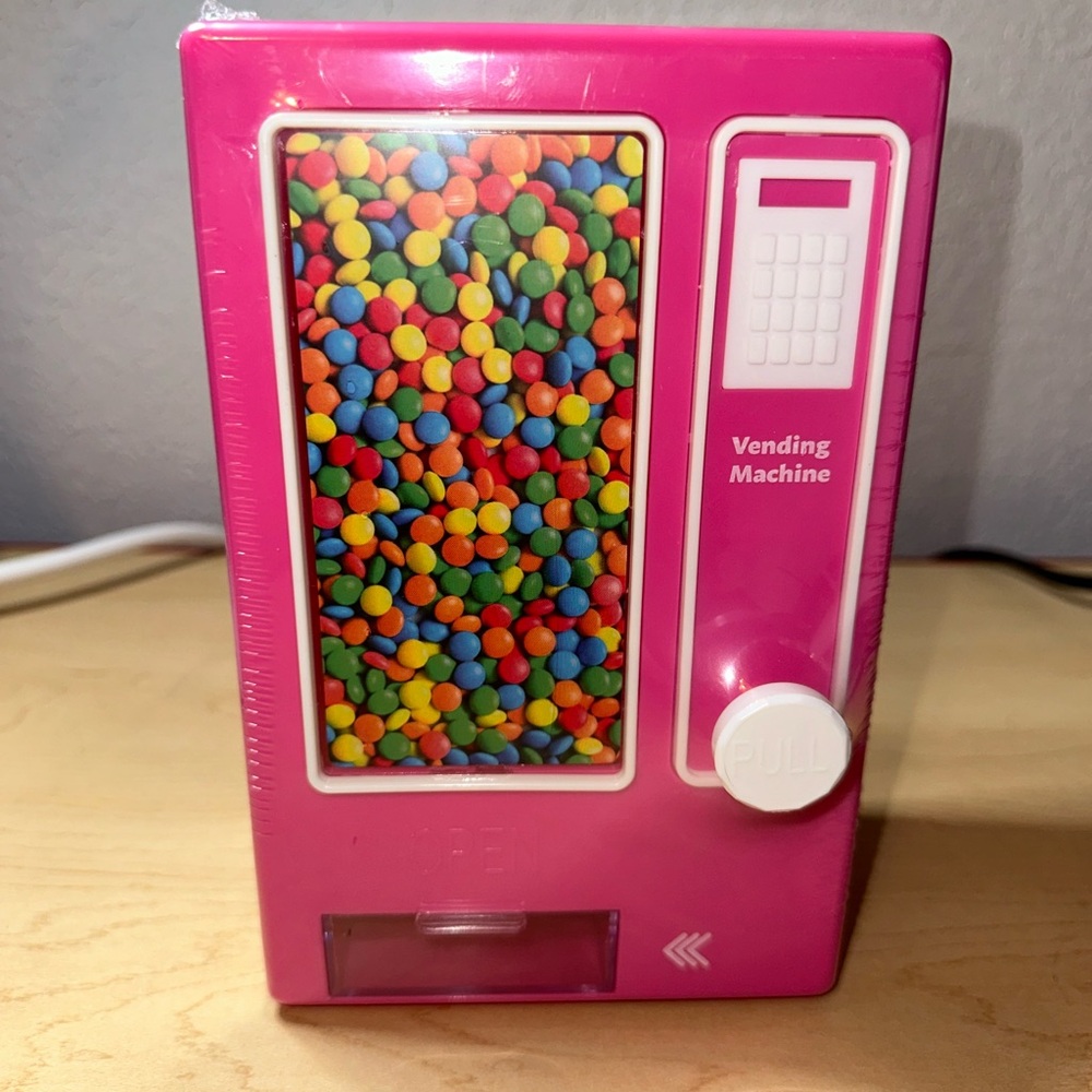 Target Bullseye Playground MINI Desktop Candy Dispenser Vending Machine Pink